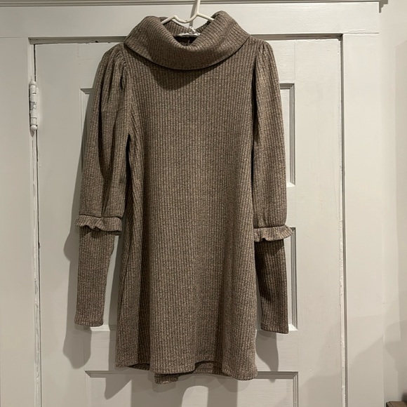 BCBG Beige Sweater Dress. Great with Tall Boots in Fall and Winter! - Picture 1 of 1